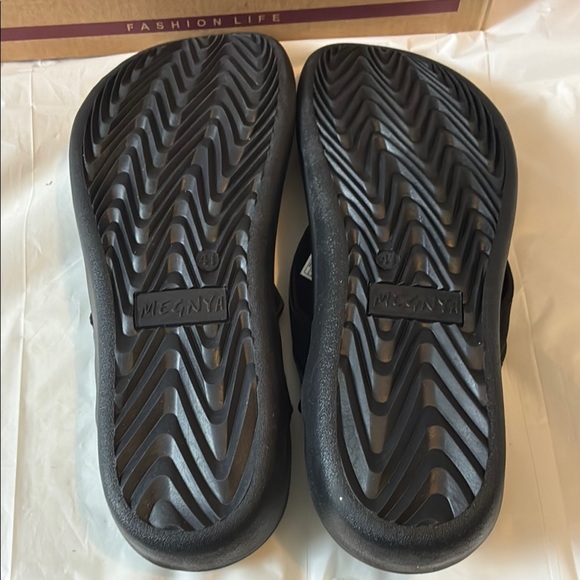 MEGNYA Black Women's Sandals - Picture 6 of 9